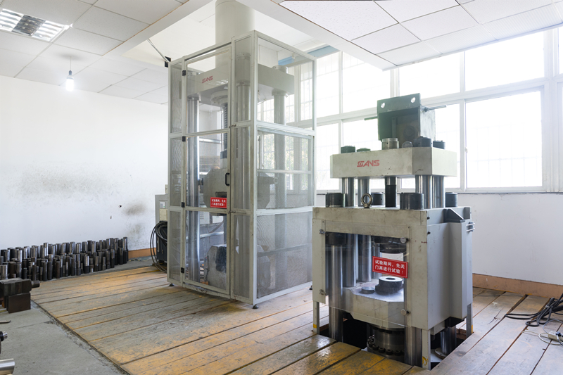 200টন-ইলেকট্রো-সার্ভো-টেস্টিং-মেশিন